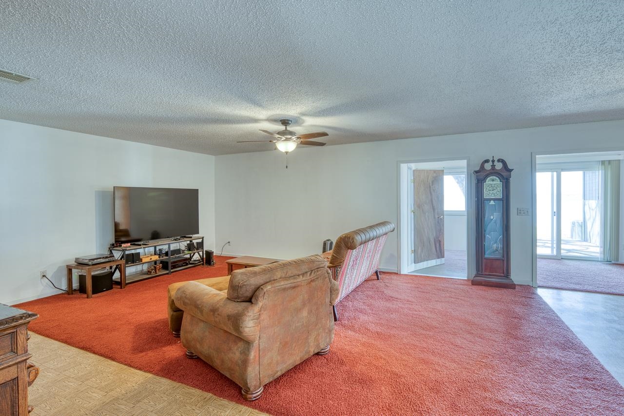 508 W Lakecrest