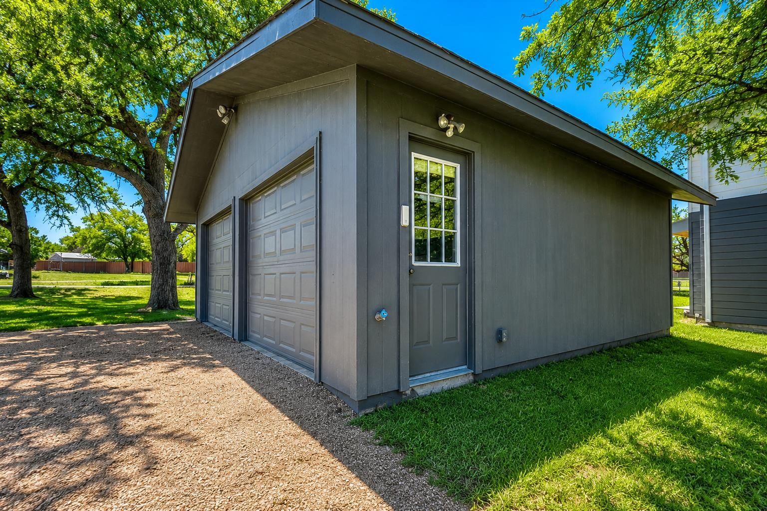 508 W Lakecrest