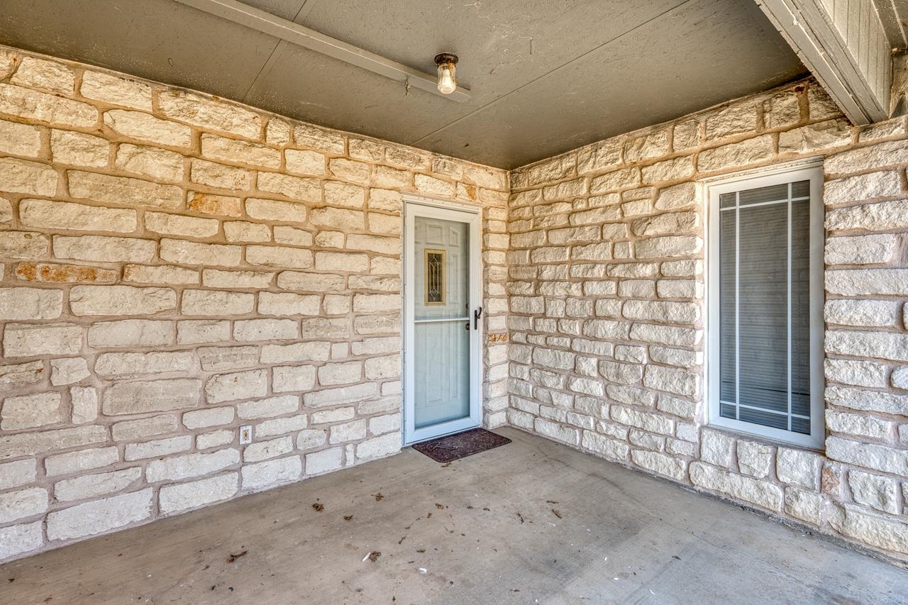 508 W Lakecrest