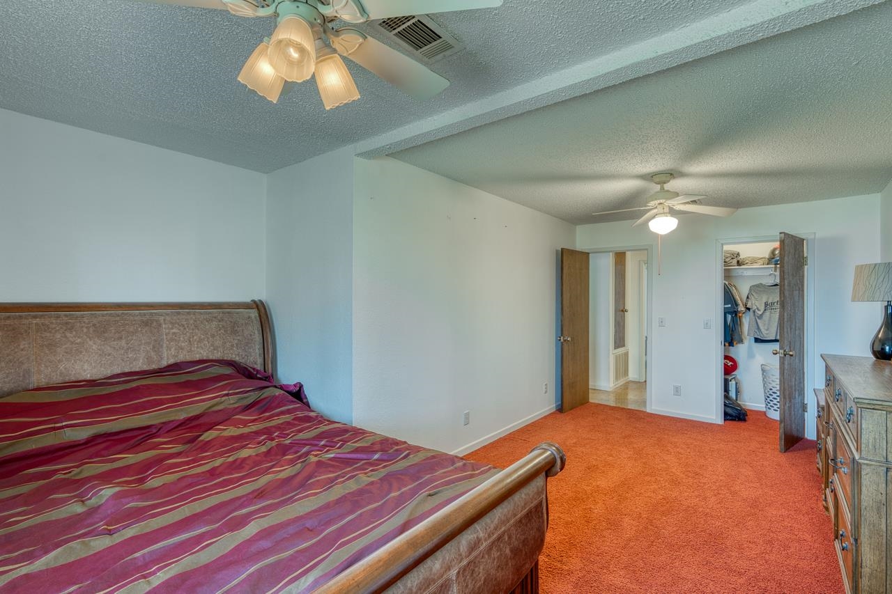 508 W Lakecrest