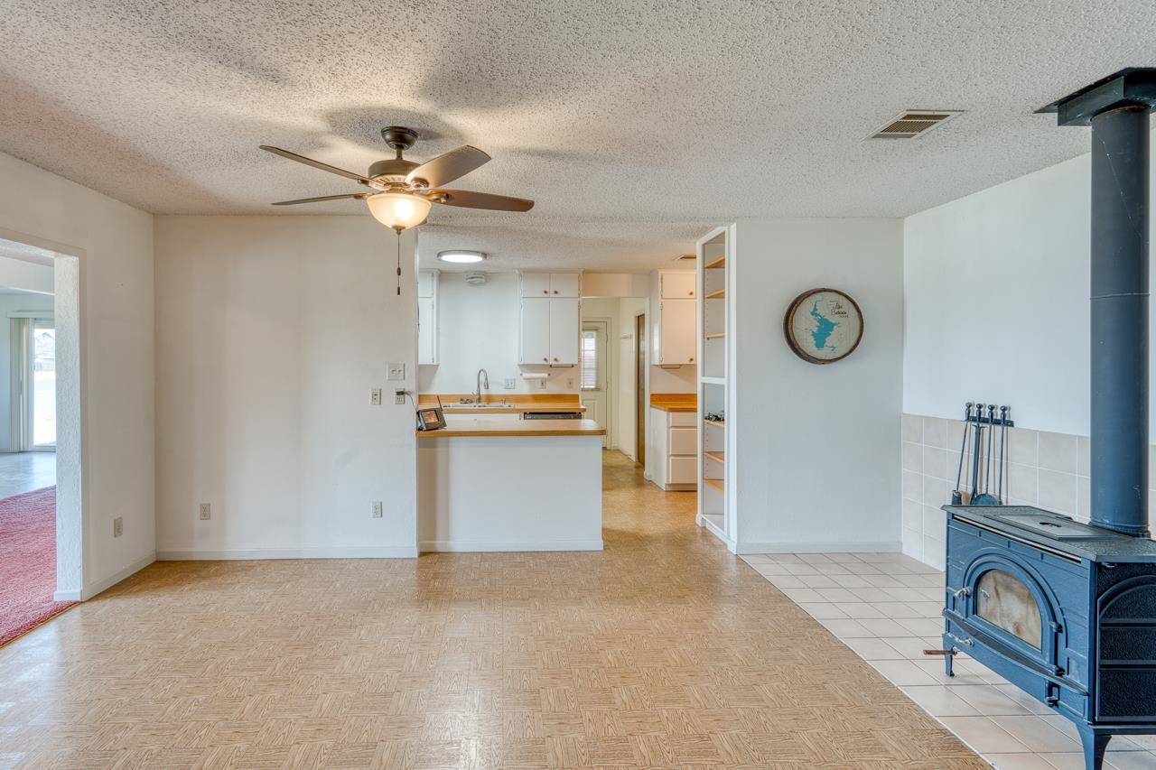 508 W Lakecrest