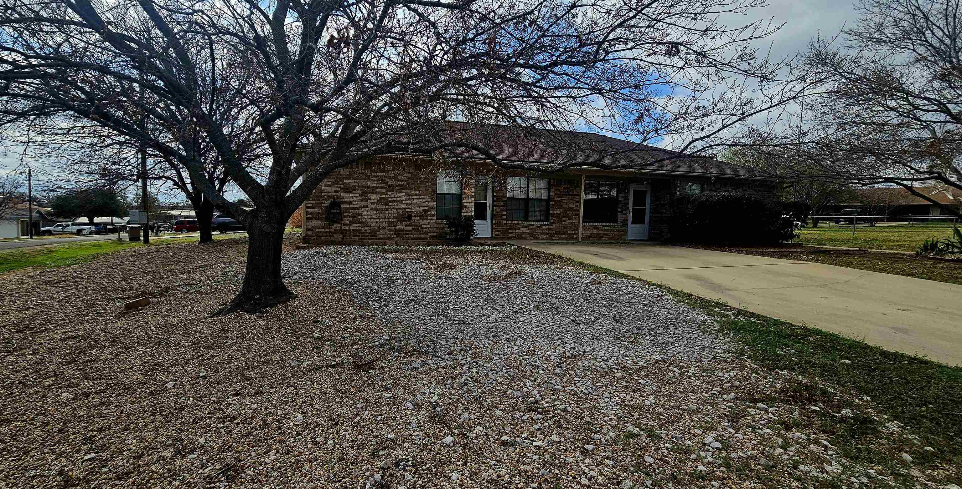 400 Cottonwood Dr