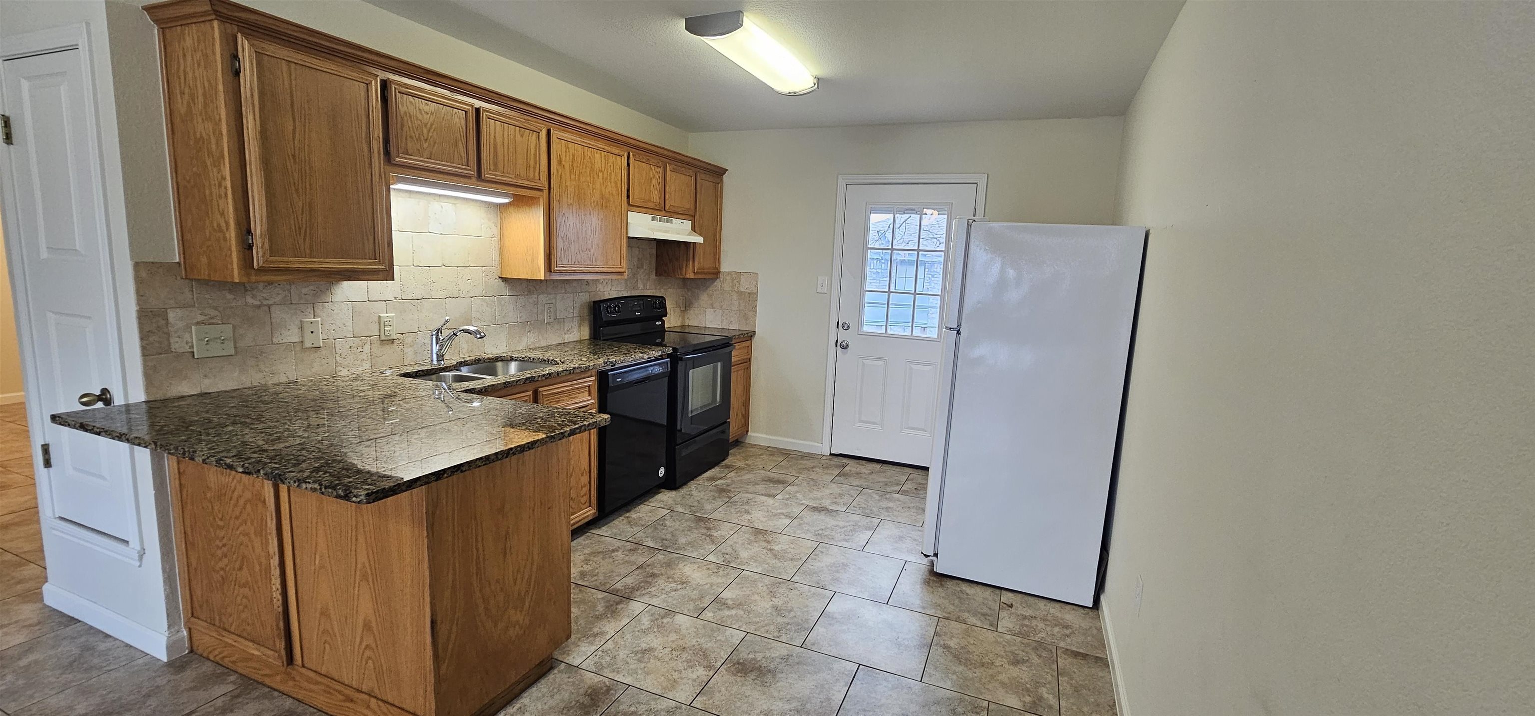 400 Cottonwood Dr