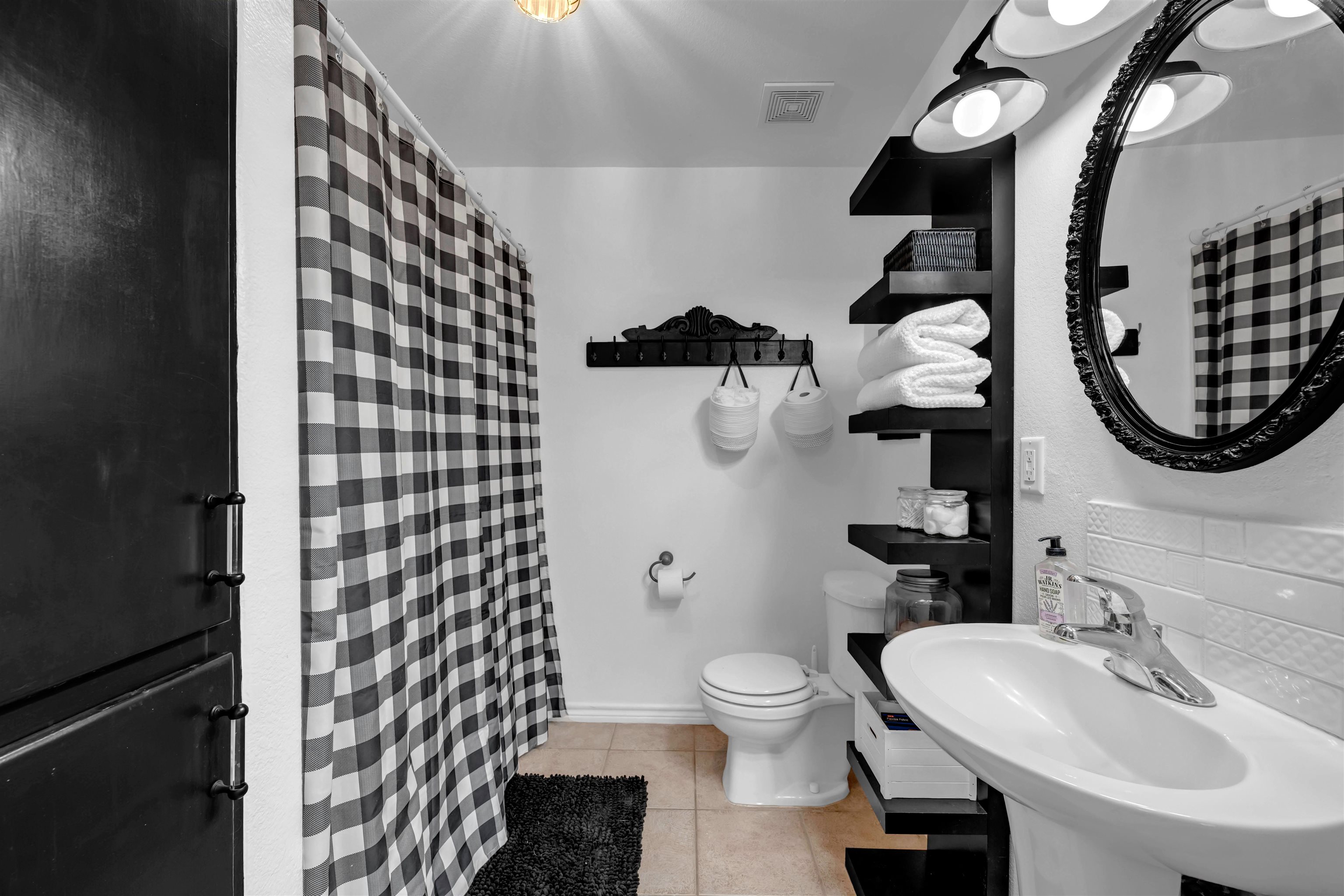 7036 River Oaks Drive