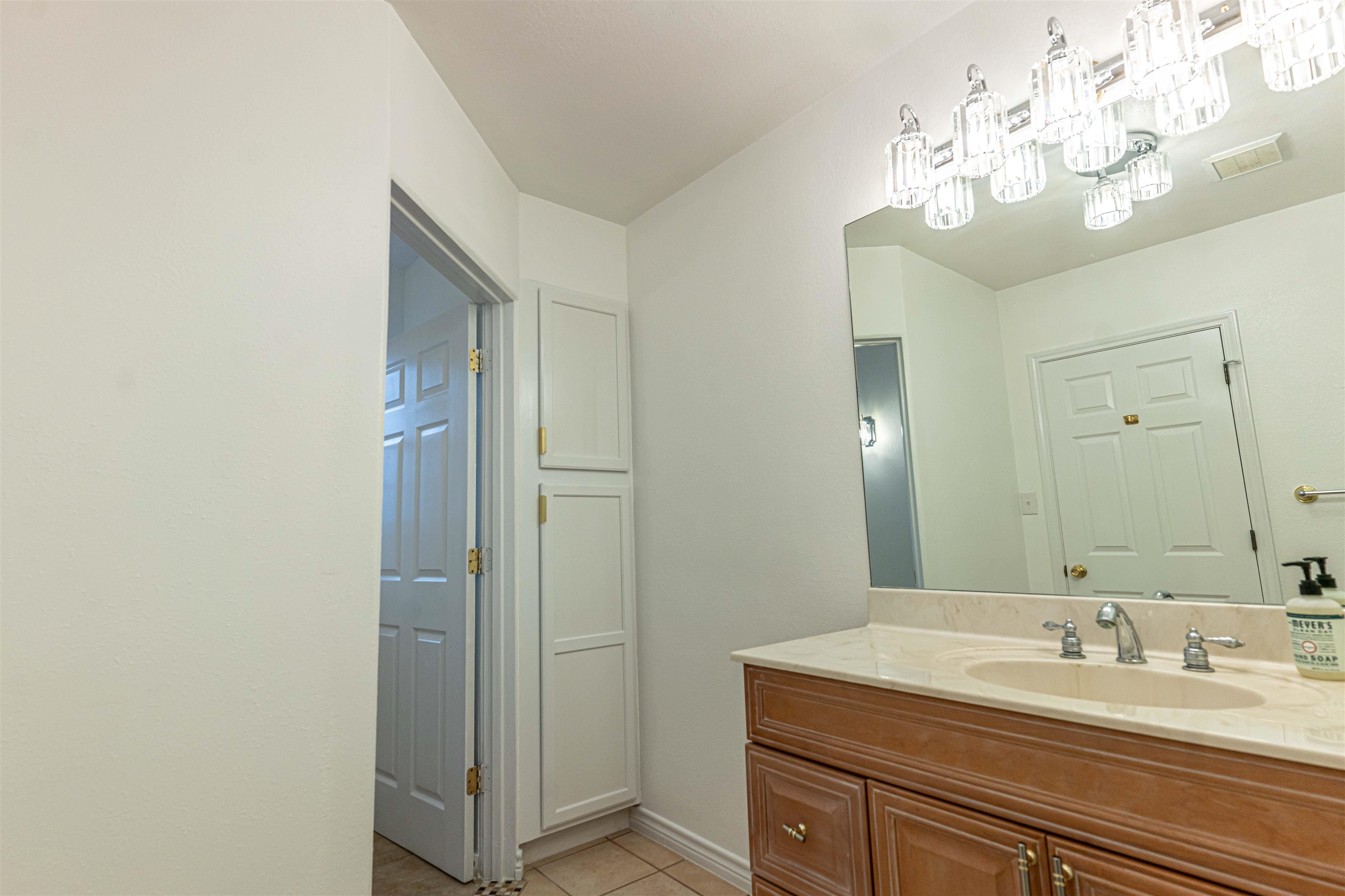 7036 River Oaks Drive