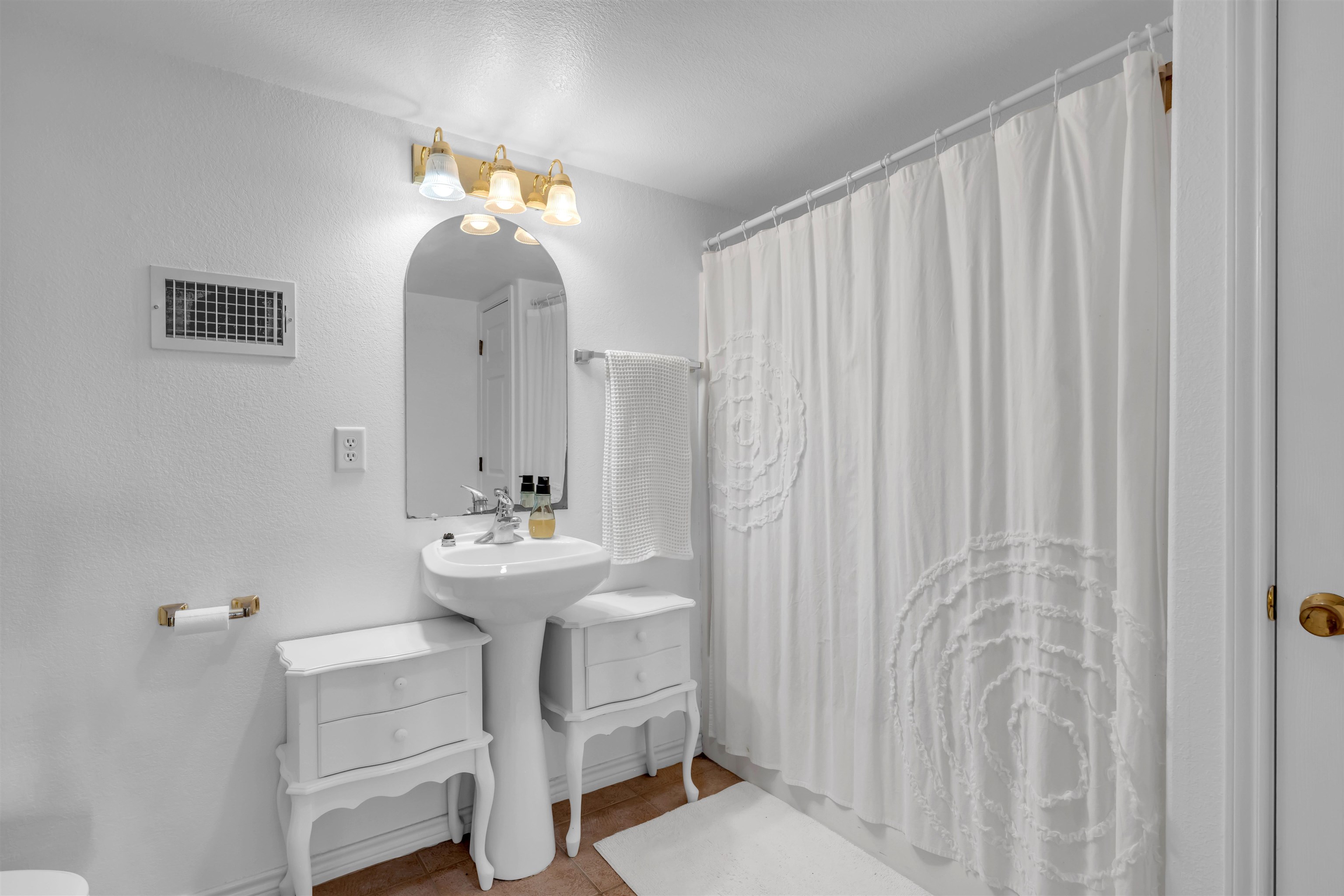 7036 River Oaks Drive