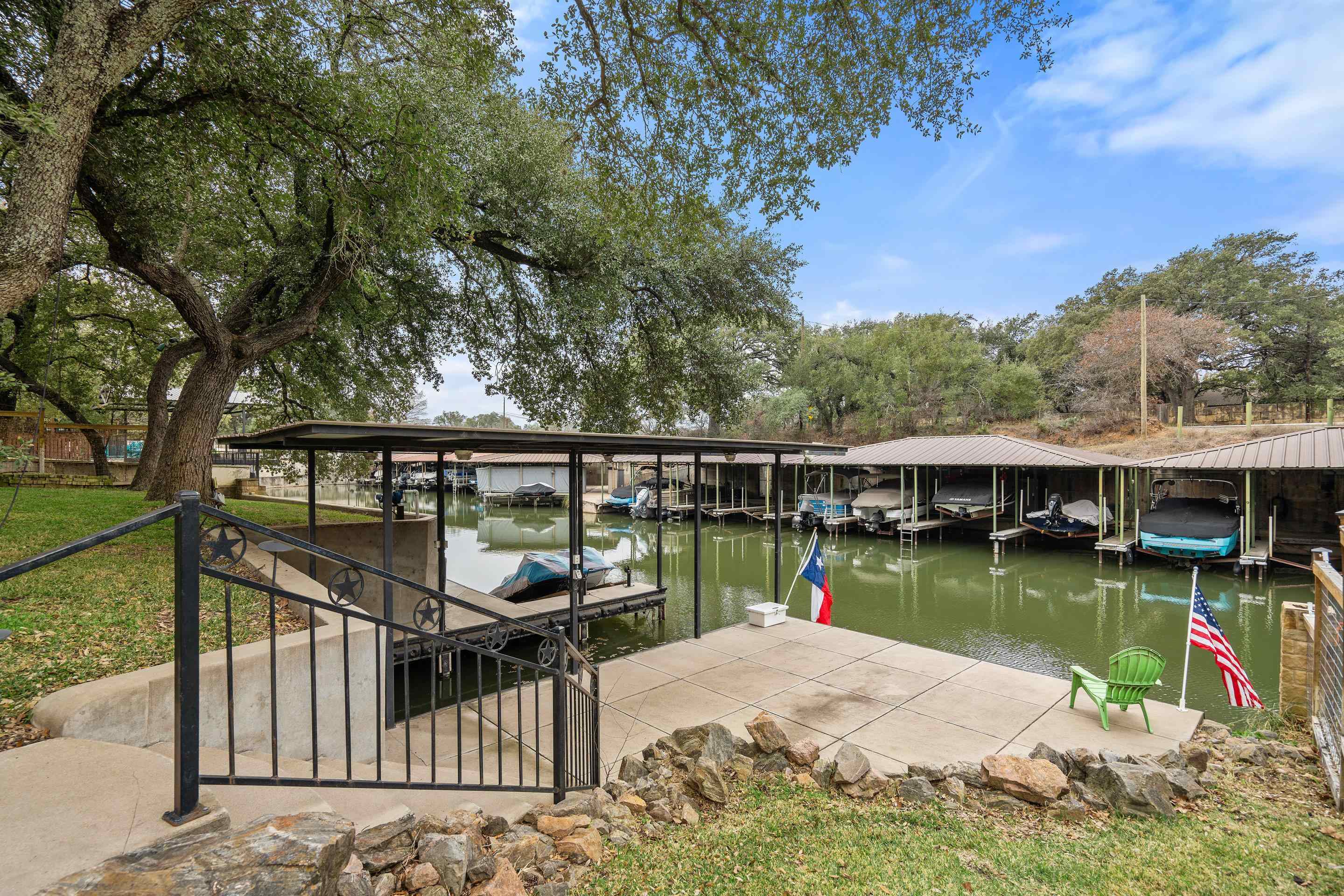 118 Bridgepoint Drive