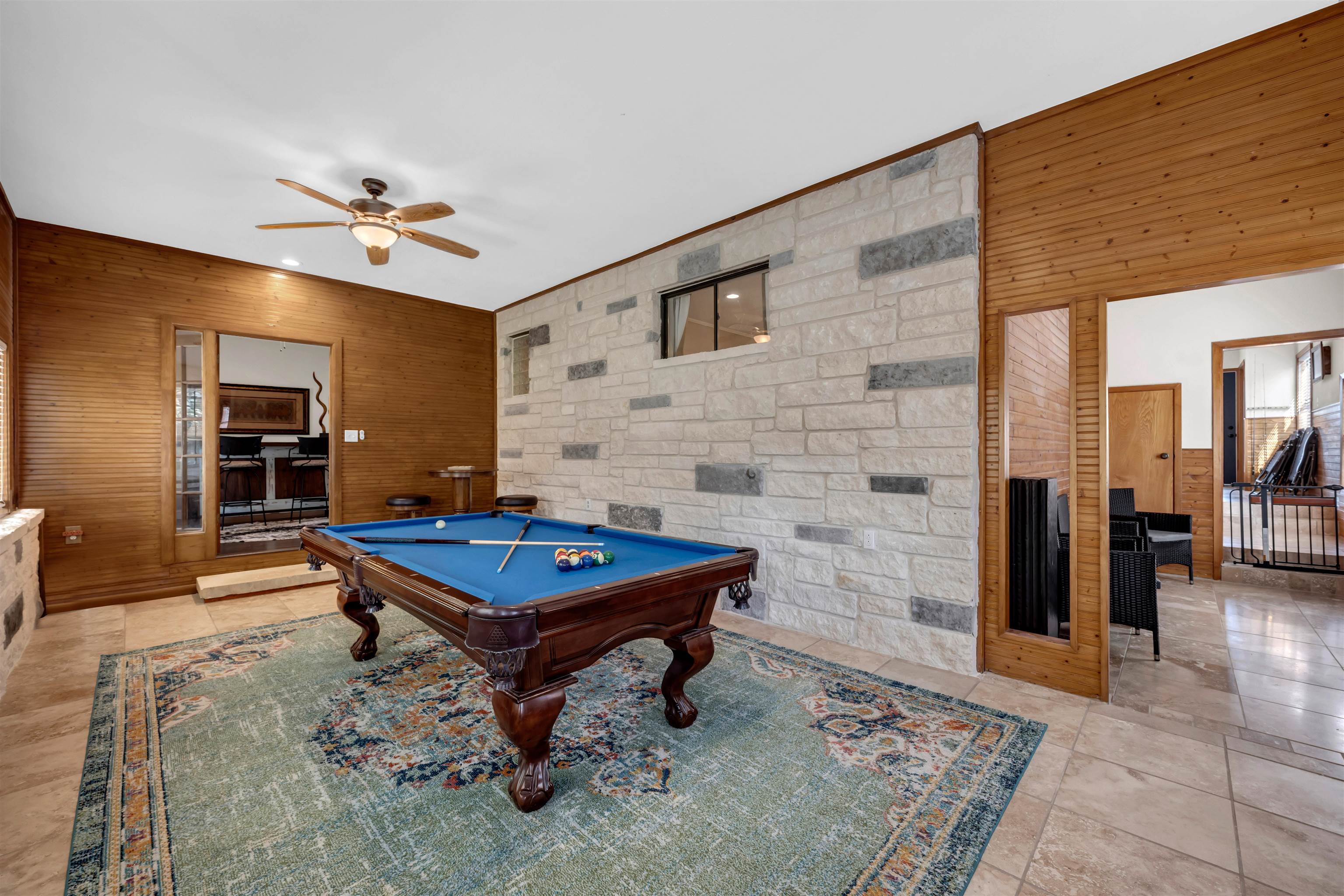 118 S Shorewood Drive