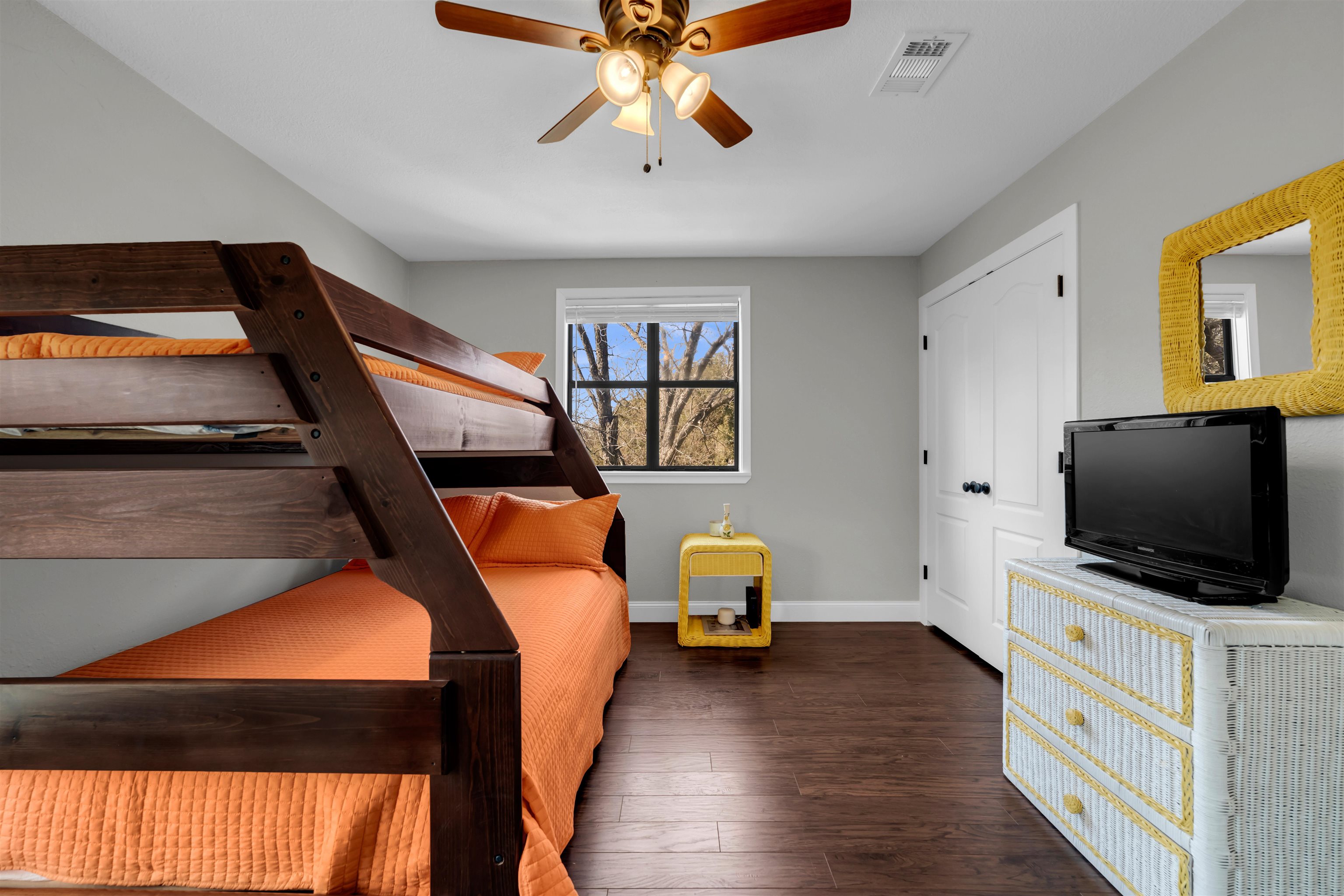 118 S Shorewood Drive