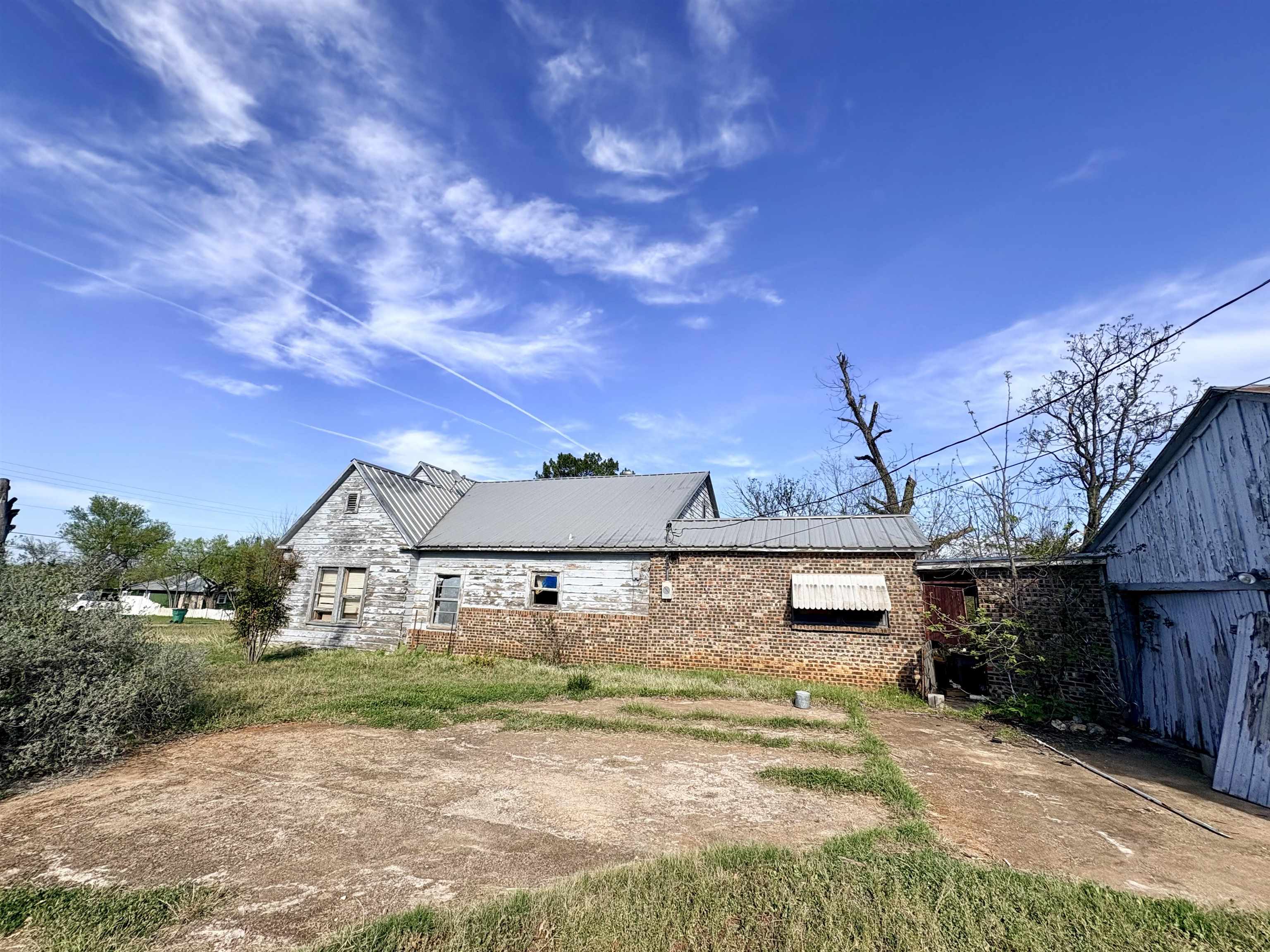 408 W Main Street