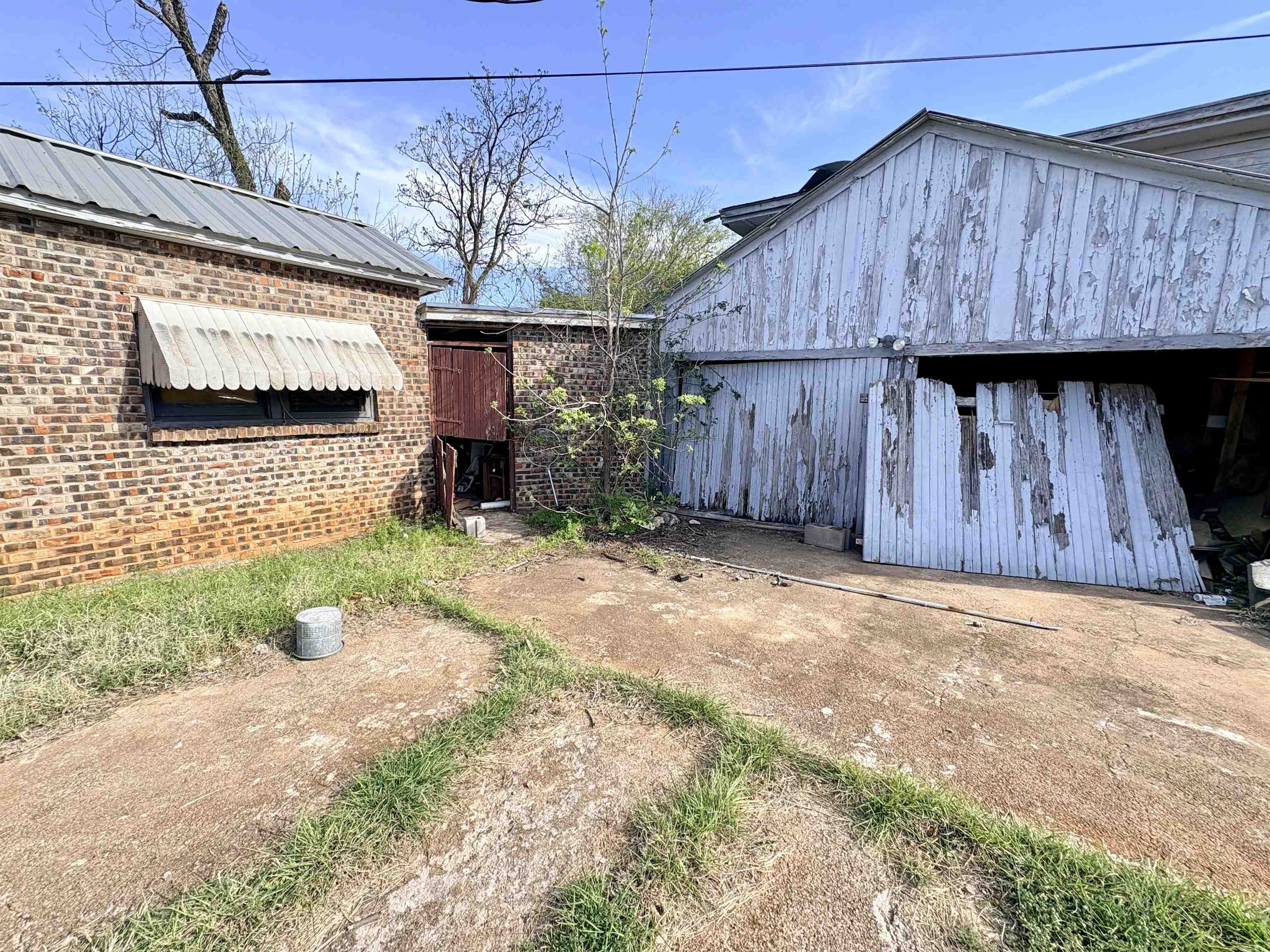 408 W Main Street