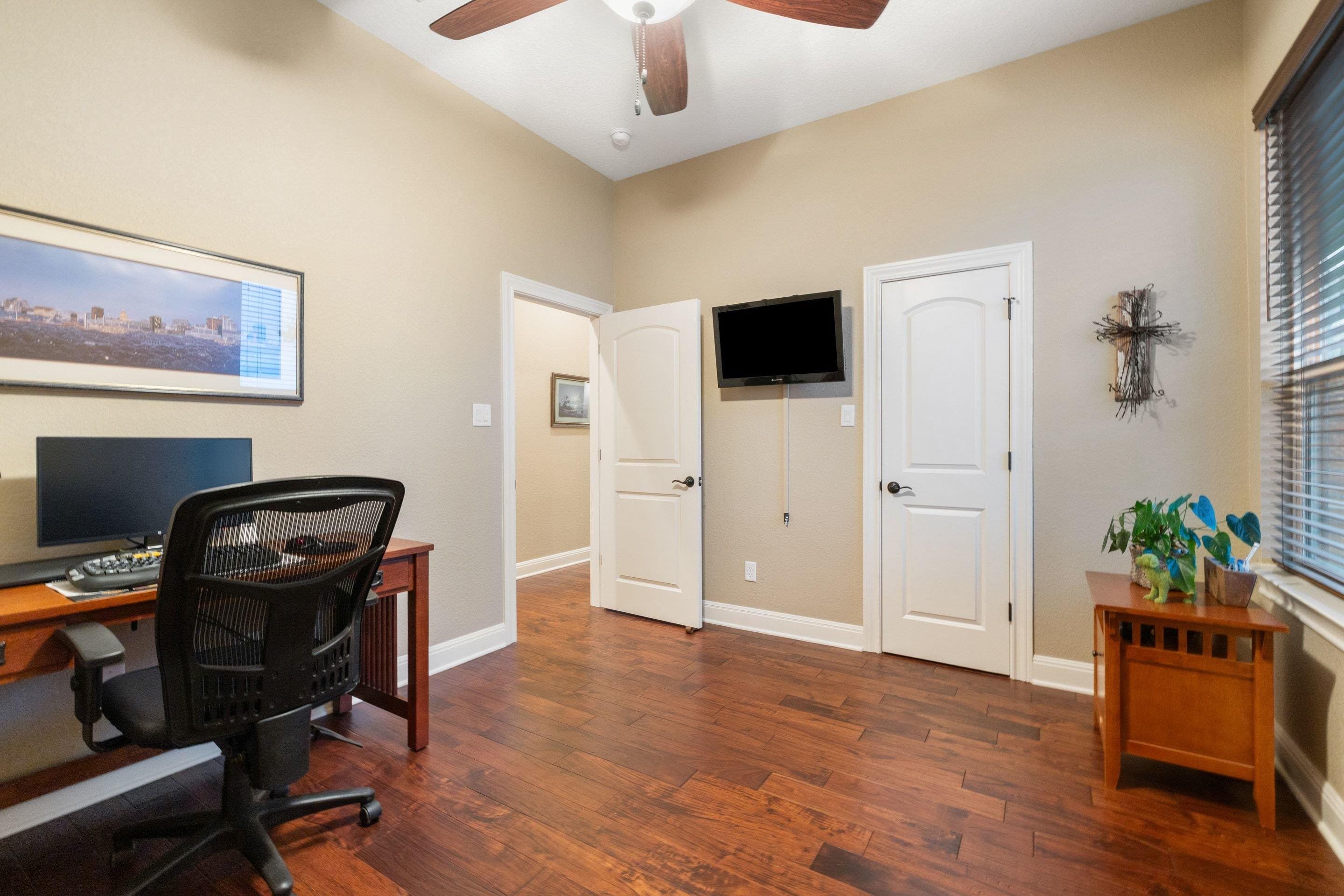 348 Carlson Circle