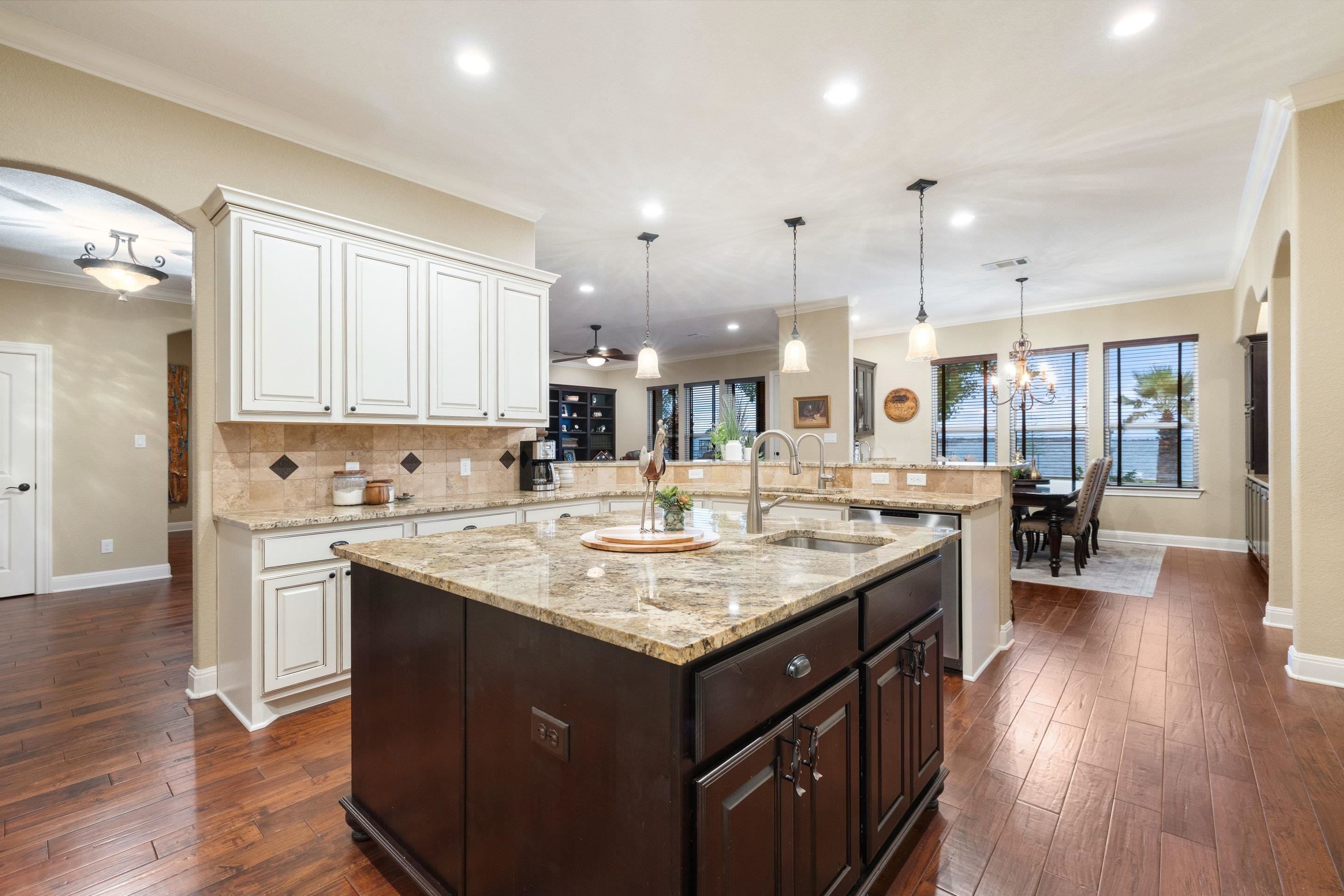 348 Carlson Circle