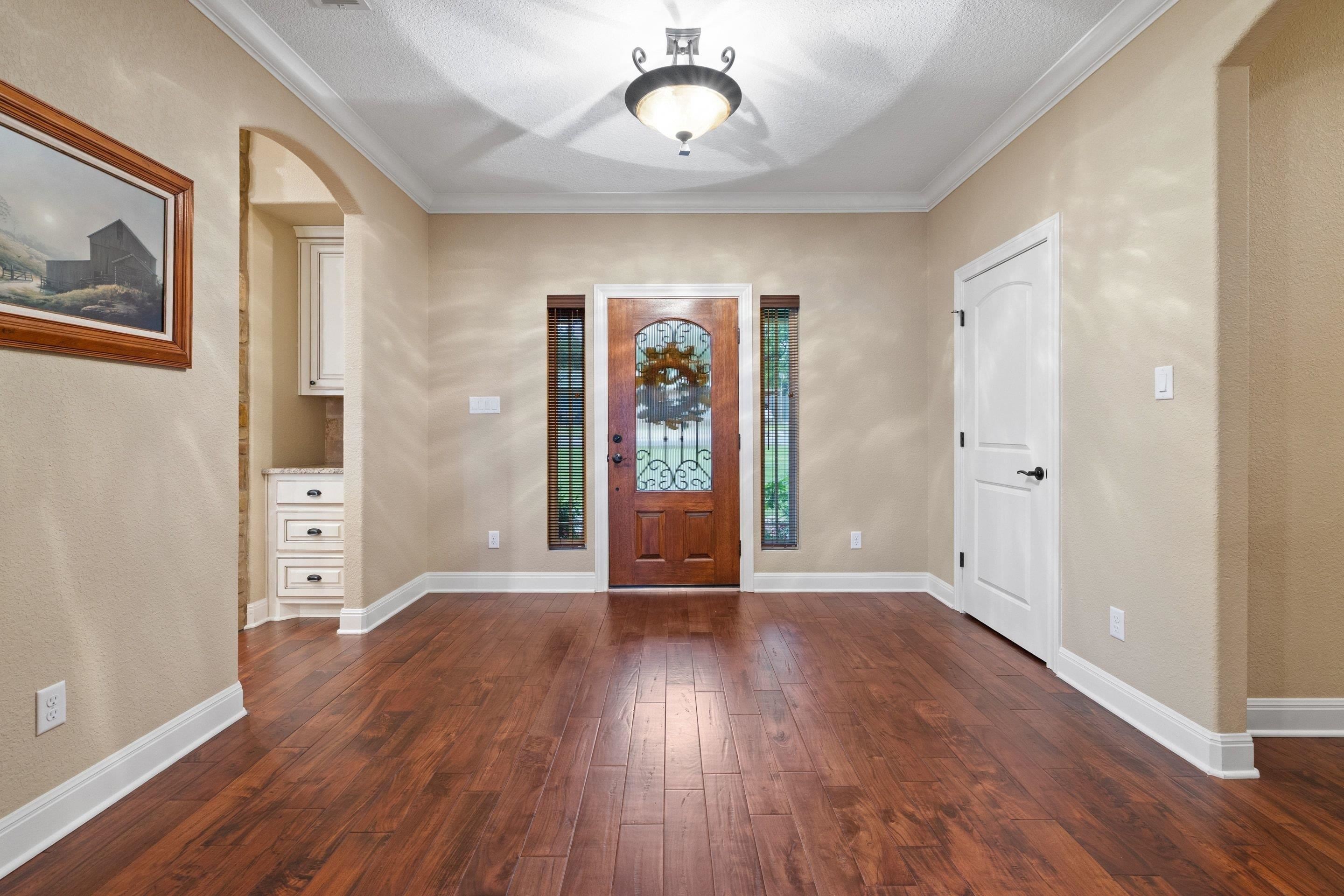 348 Carlson Circle