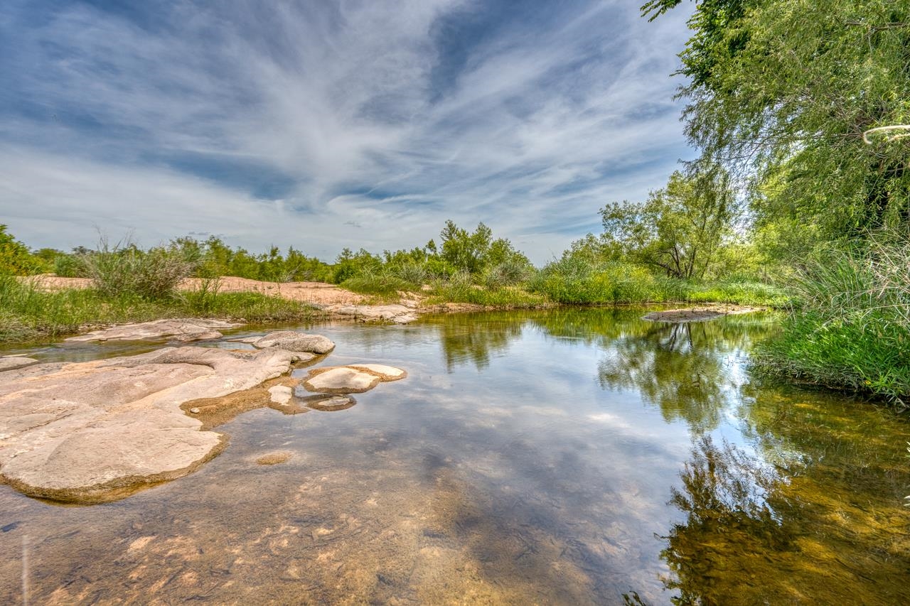 2433 County Road 102