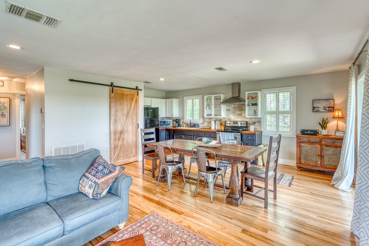 2433 County Road 102