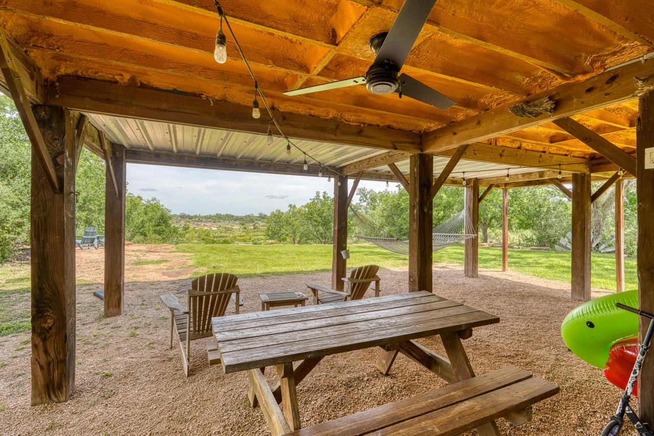 2433 County Road 102
