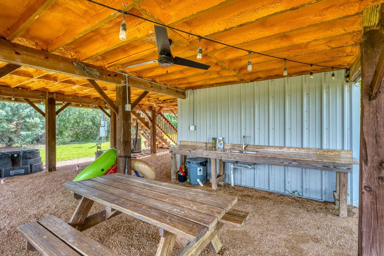 2433 County Road 102