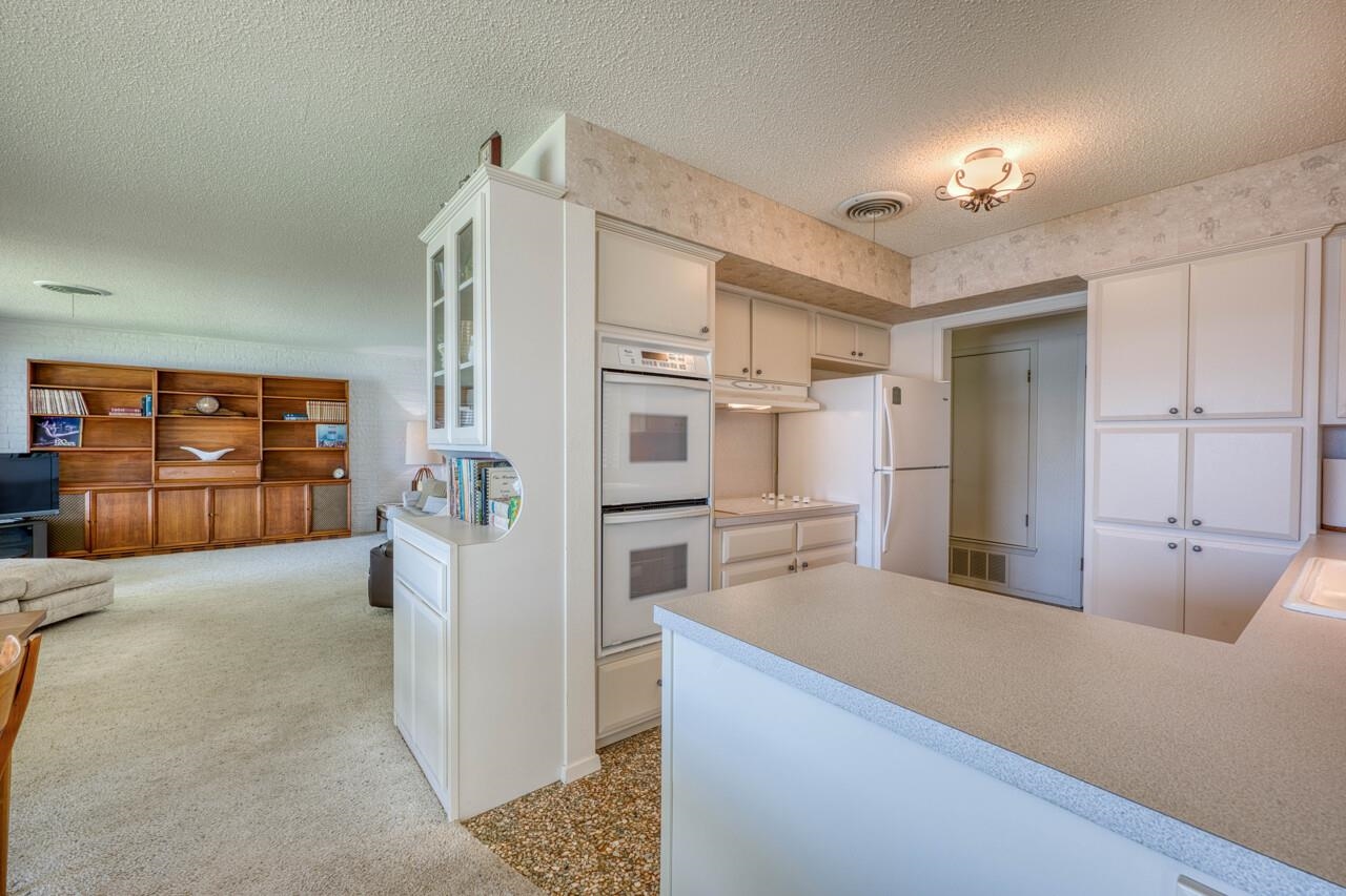 102 Mesquite Drive