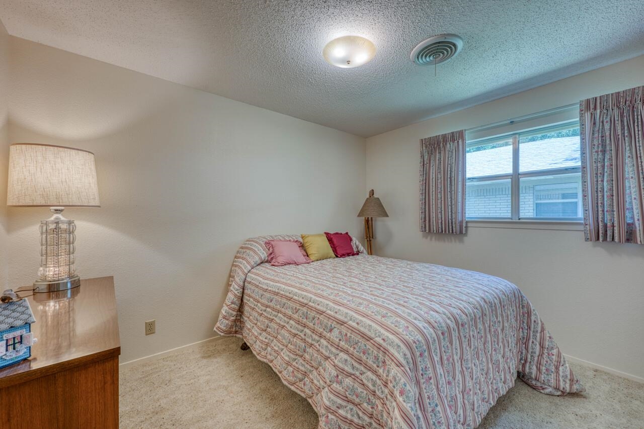 102 Mesquite Drive