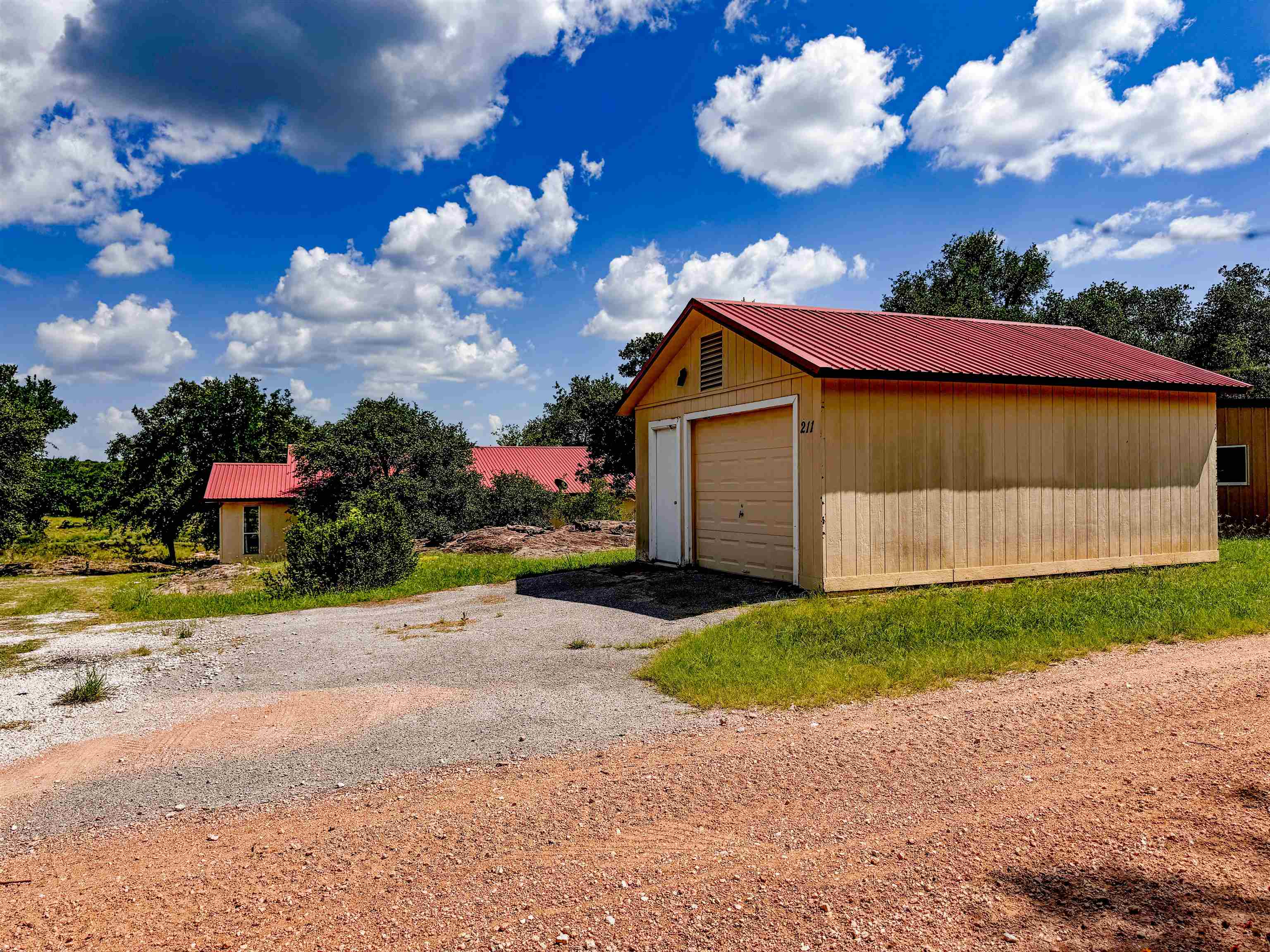 211 E Highway 29