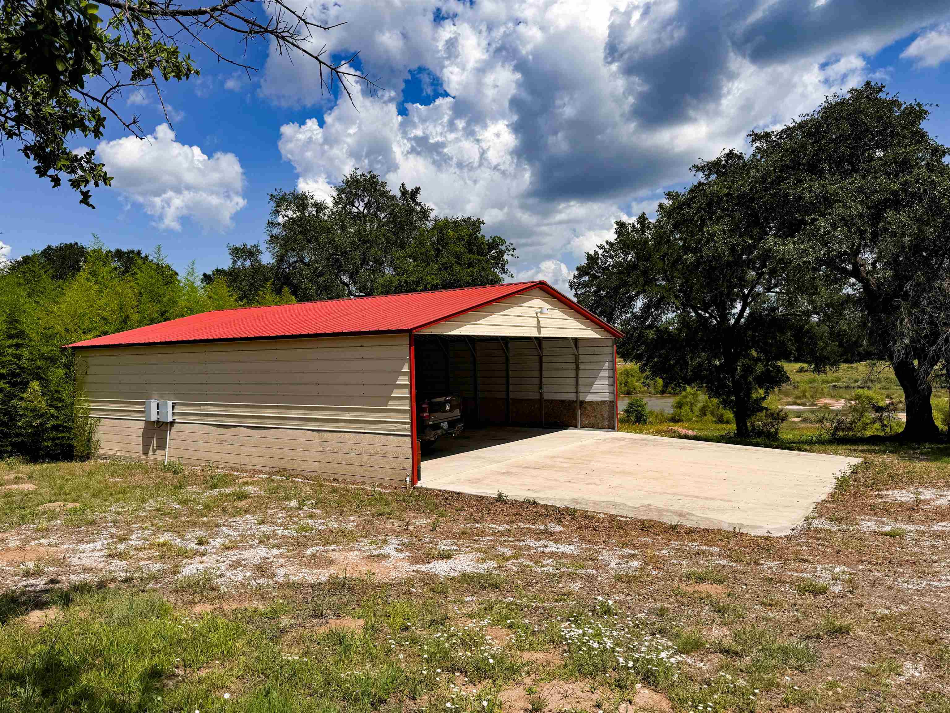 211 E Highway 29