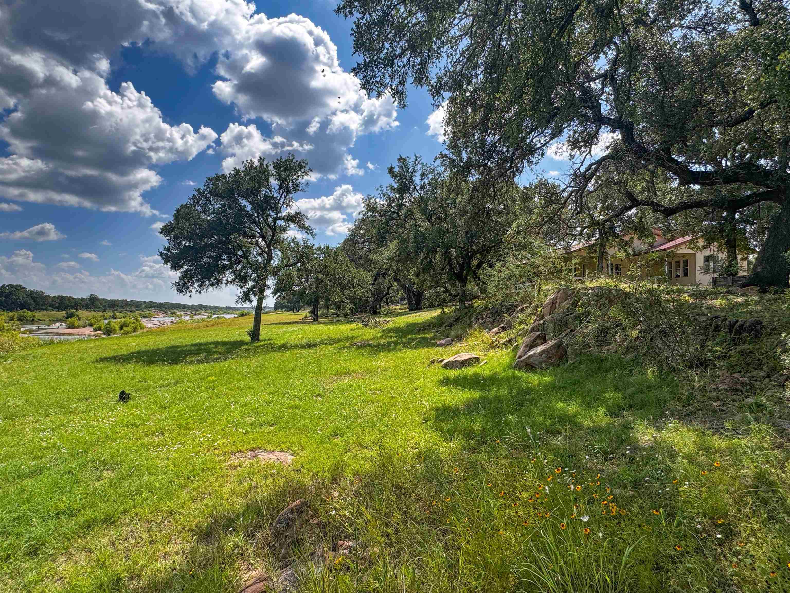 211 E Highway 29