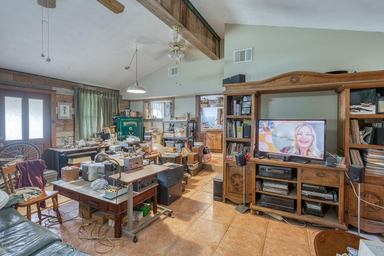 707 Ranch Road 1320