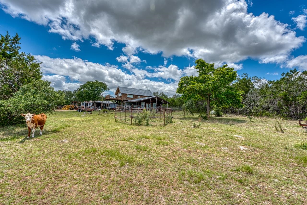 707 Ranch Road 1320