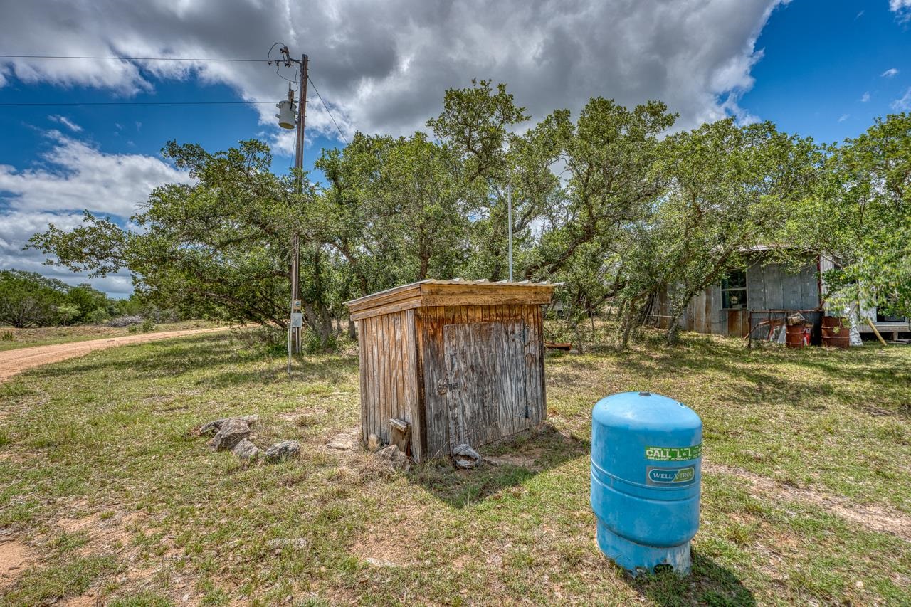 707 Ranch Road 1320