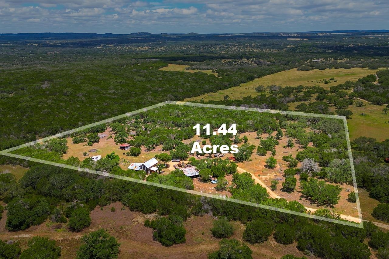 707 Ranch Road 1320