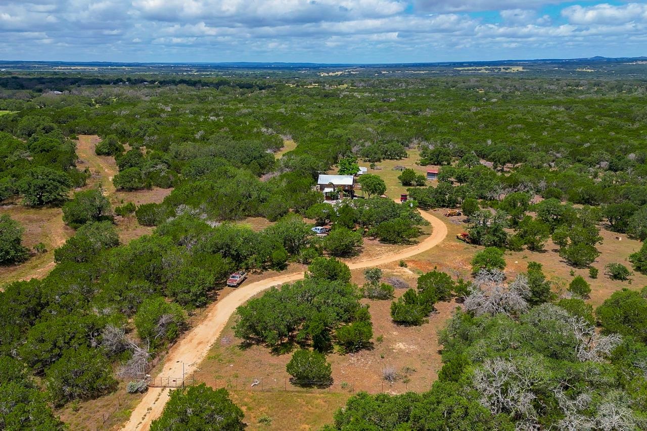707 Ranch Road 1320
