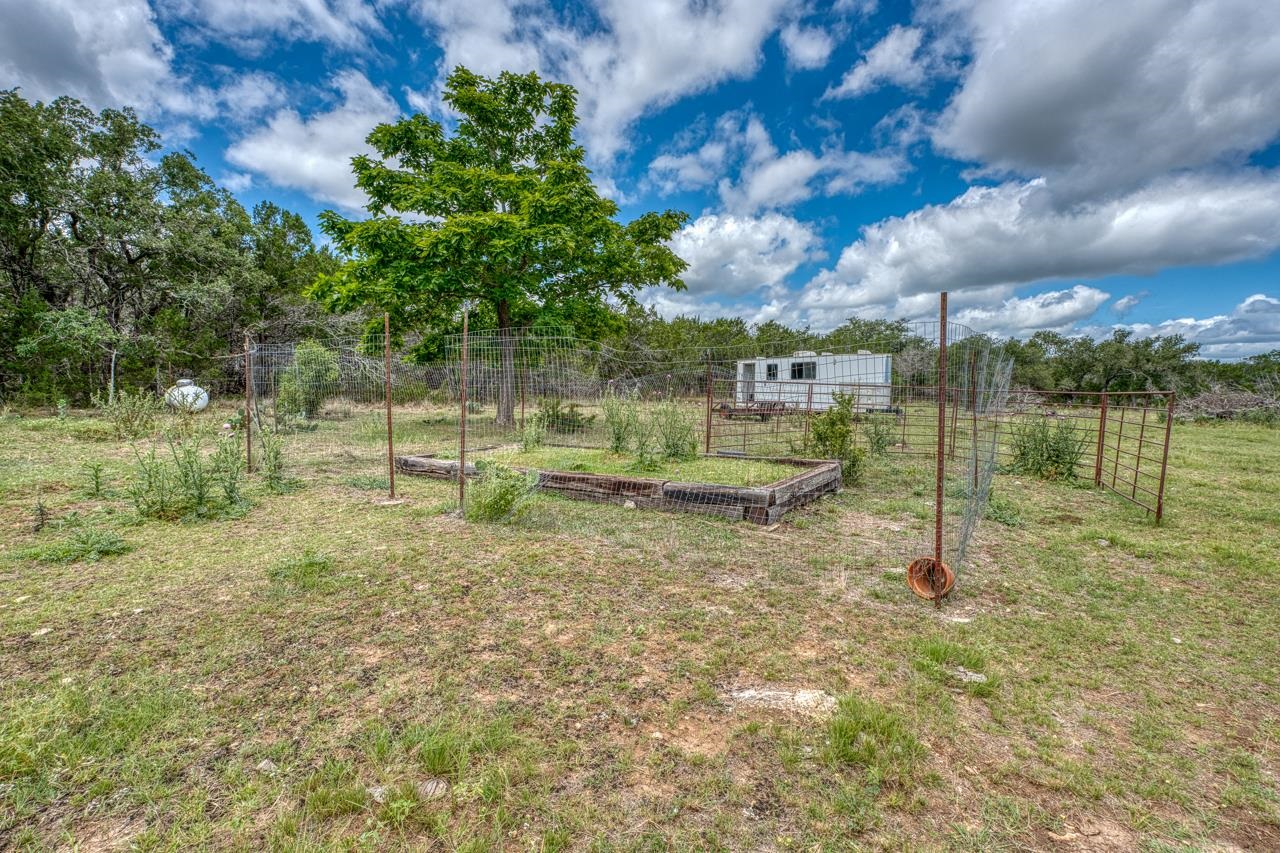 707 Ranch Road 1320