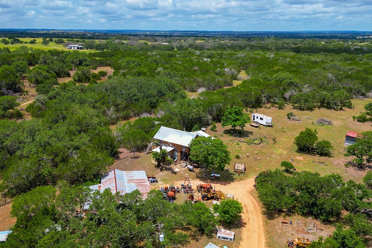 707 Ranch Road 1320