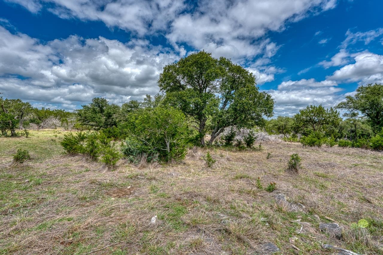 707 Ranch Road 1320