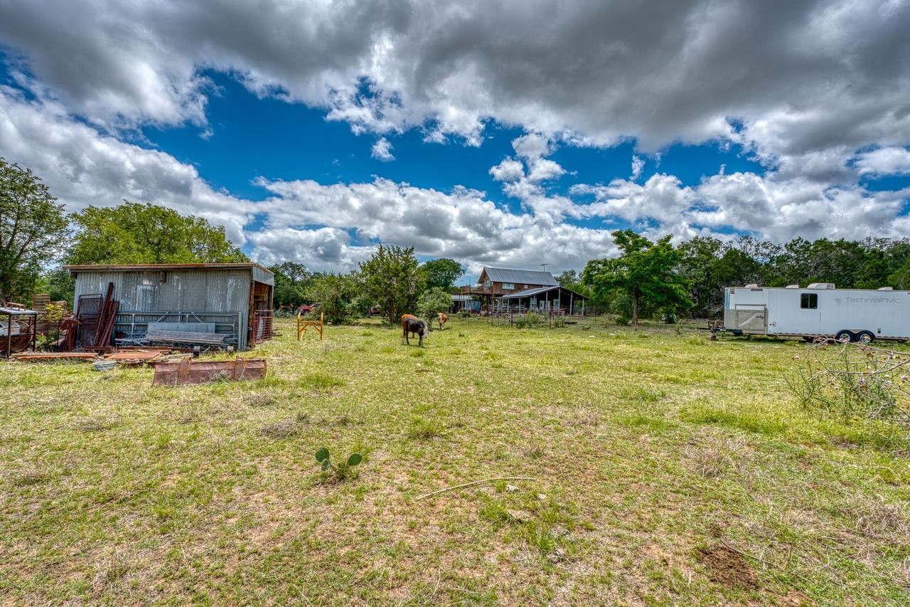 707 Ranch Road 1320