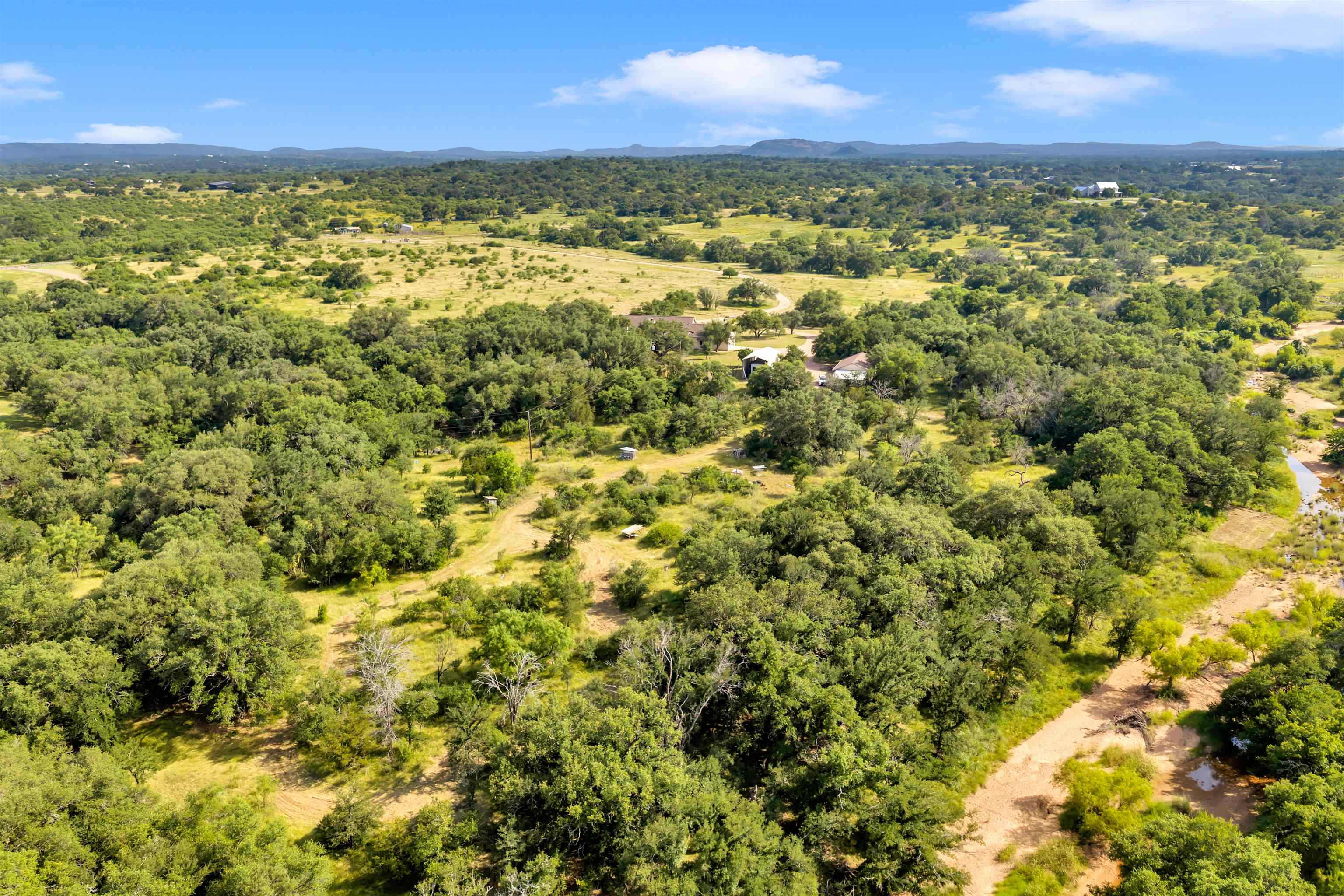 627 Ranch Road 2323