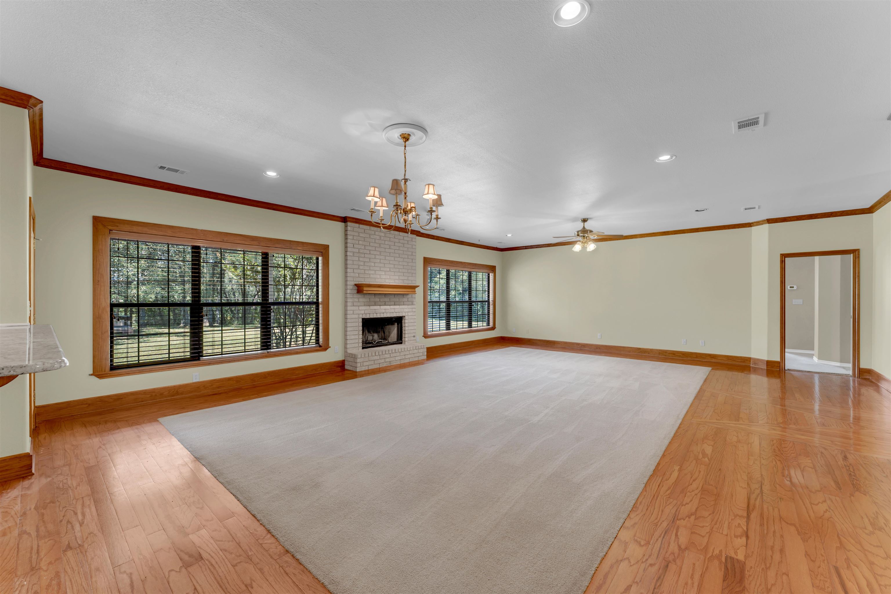 627 Ranch Road 2323