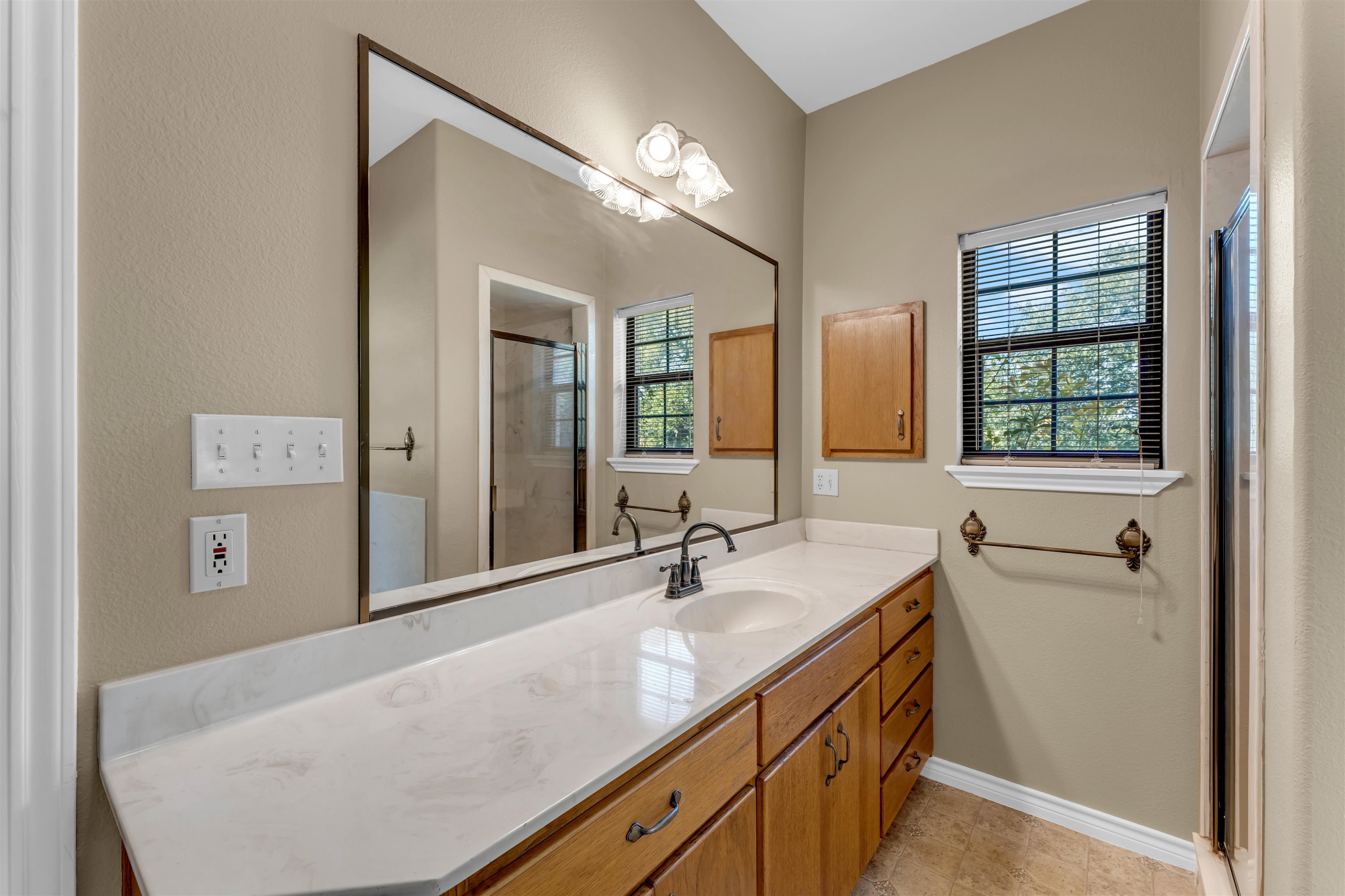 627 Ranch Road 2323