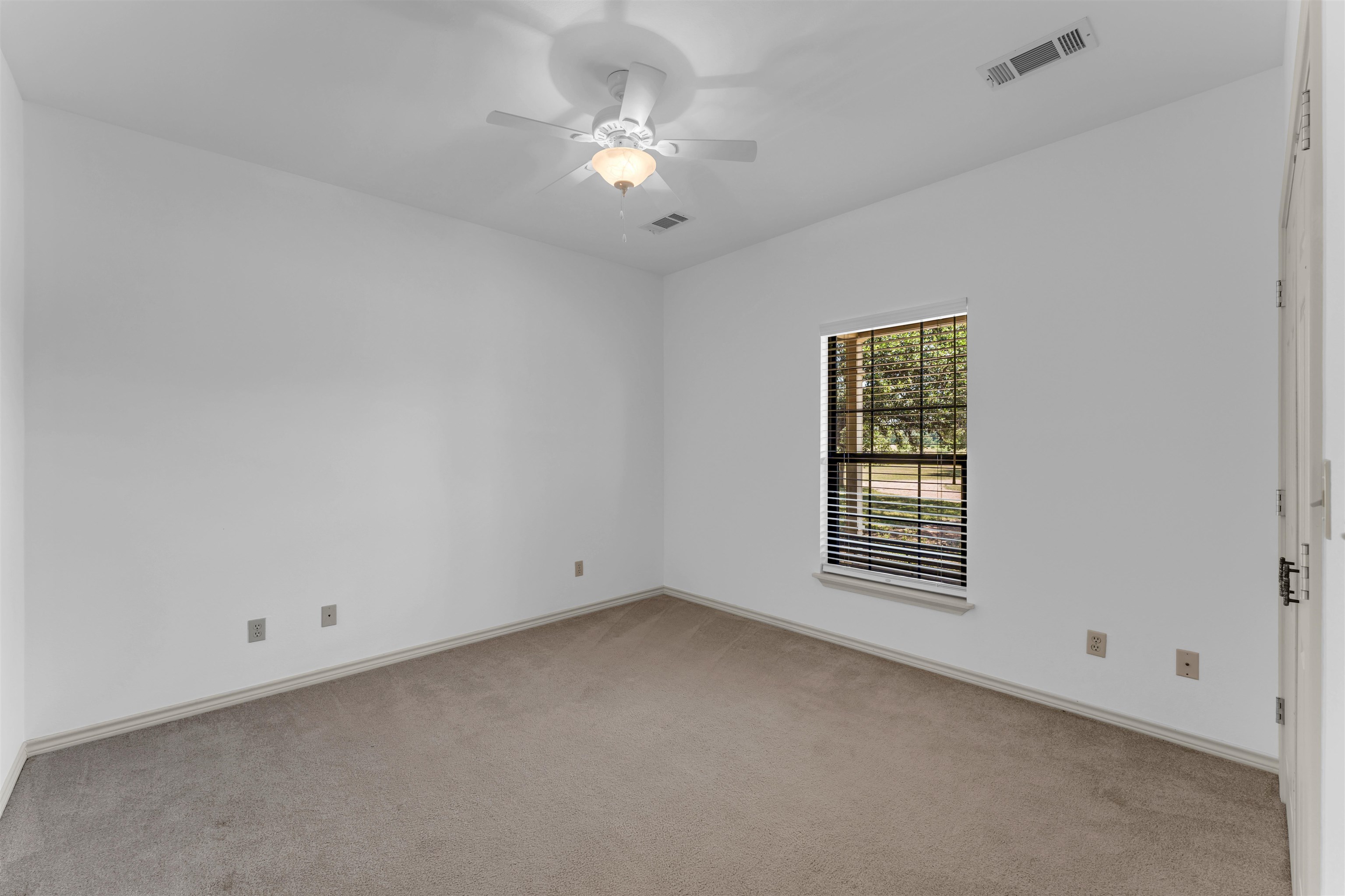 627 Ranch Road 2323