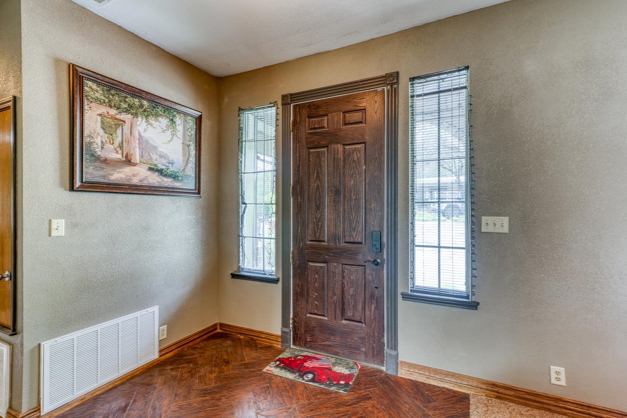 105 Mesquite Bend