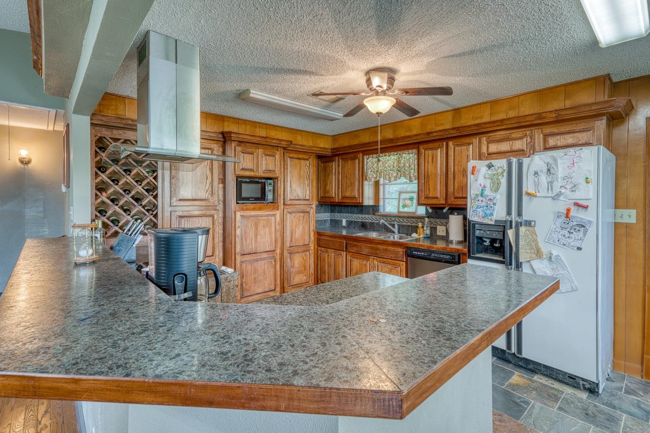 105 Mesquite Bend