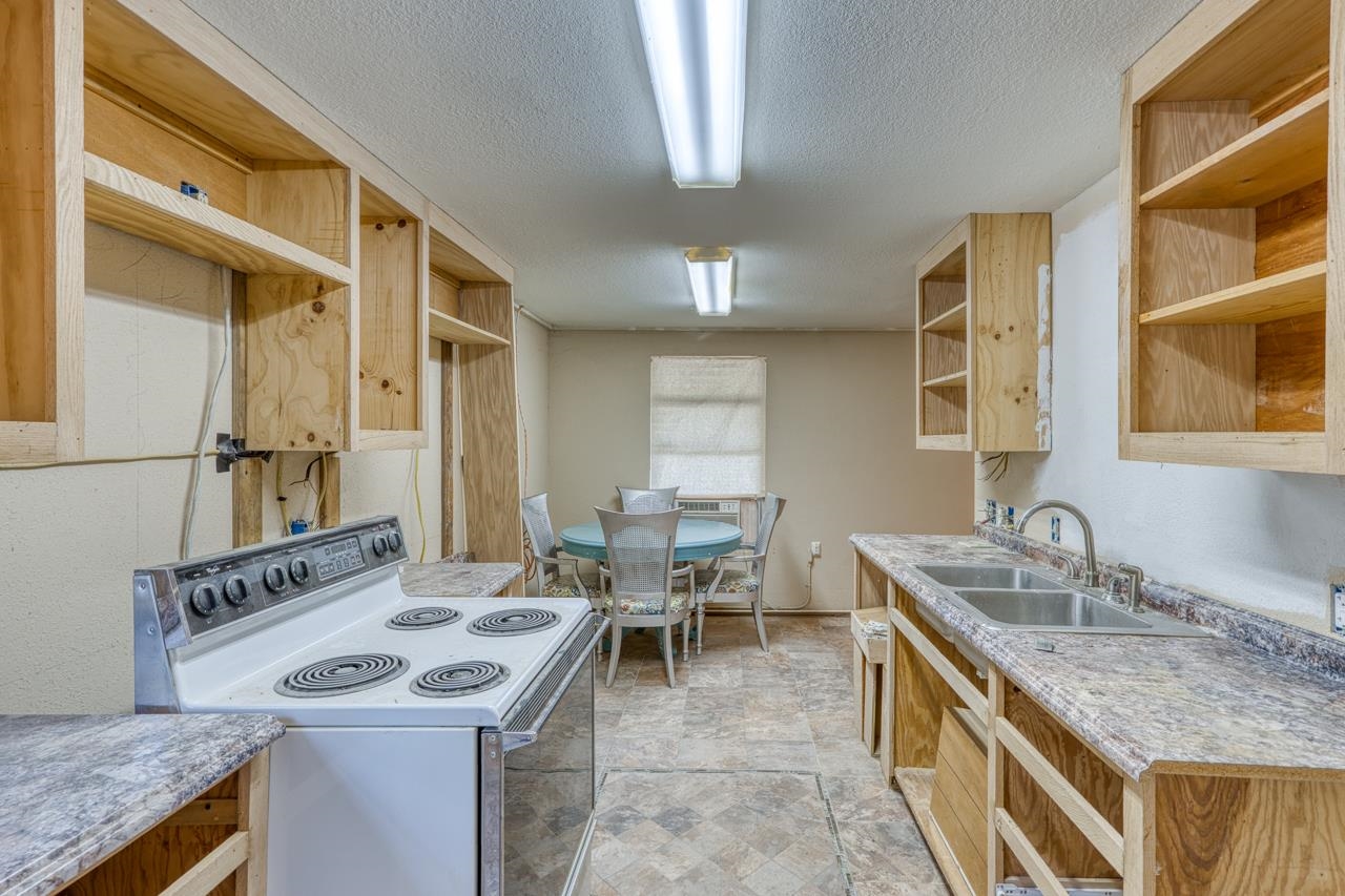 105 Mesquite Bend