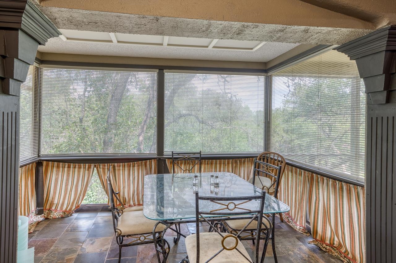 105 Mesquite Bend