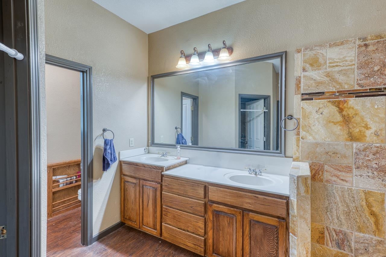 105 Mesquite Bend