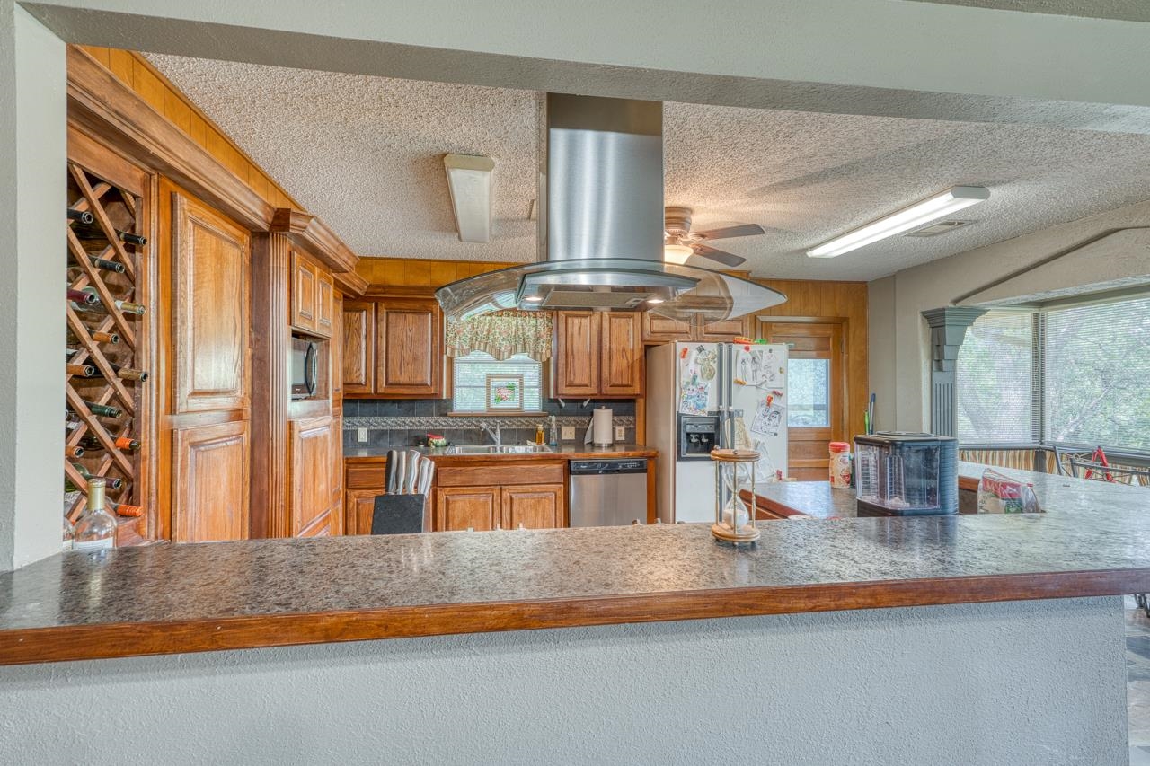 105 Mesquite Bend