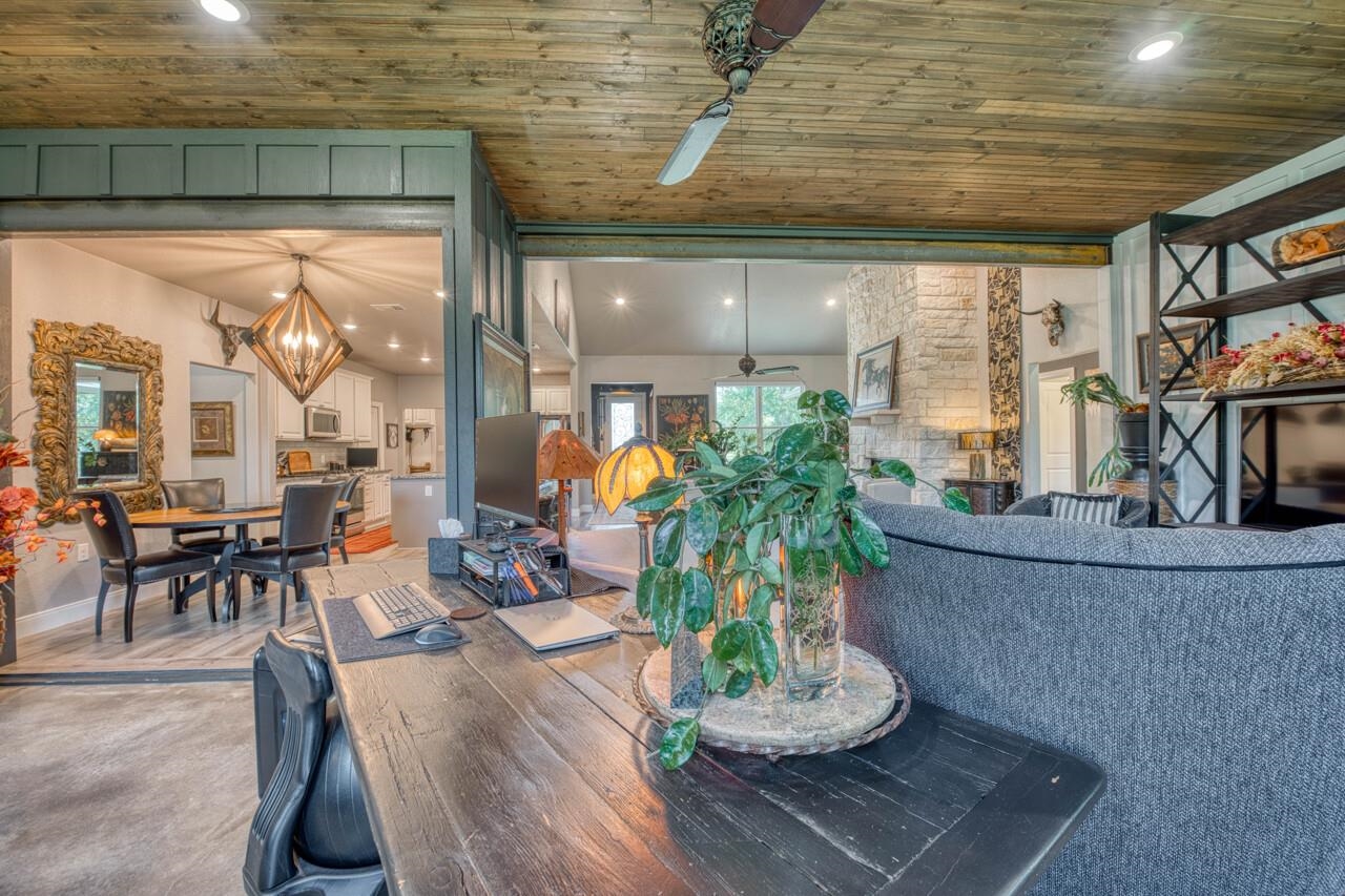 108 Lakecliff Drive