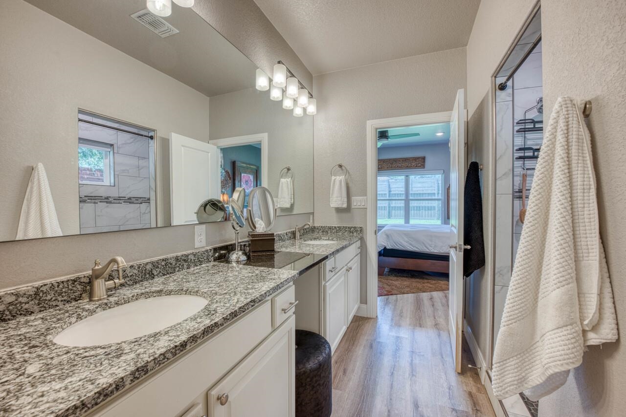 108 Lakecliff Drive