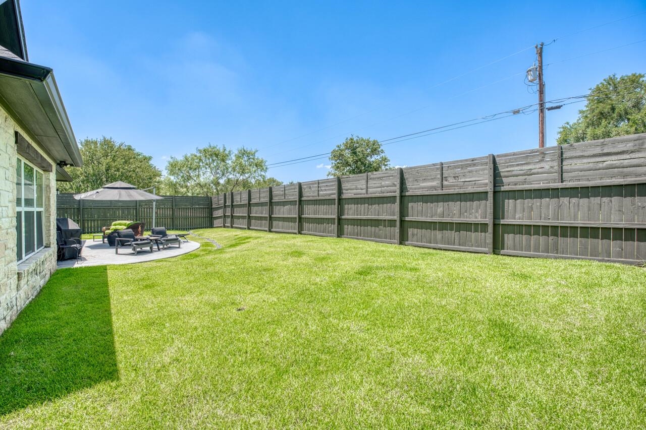 108 Lakecliff Drive