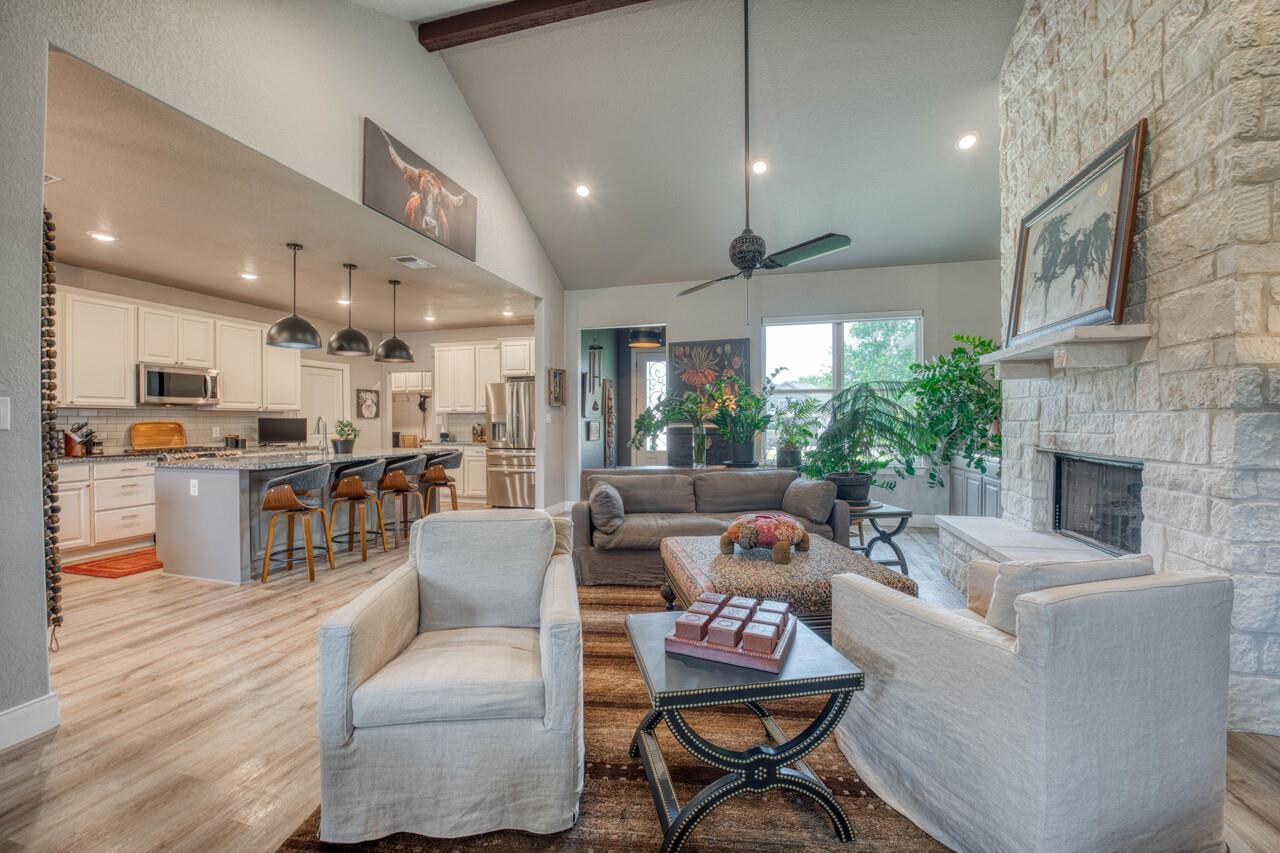108 Lakecliff Drive